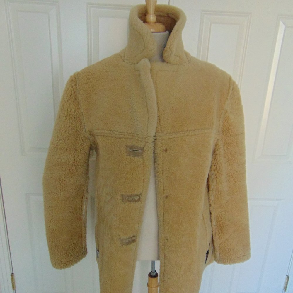 SAWYER CALIFORNIAN SPRING LAMB FEATHERWEIGHT SHEARLING COAT - Picture 5 of 8